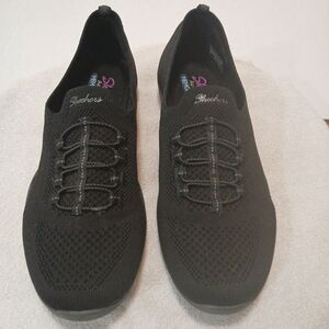 Skechers Shoes Slip On Black Stretch Fit Air Cooled Memory Foam Womens SZ 10 NEW